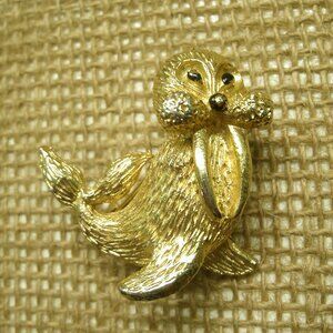 Vintage Goldtone Walrus Pin Brooch